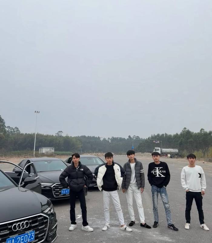 认准爆龙.com充值700反388站长旺旺：926008002